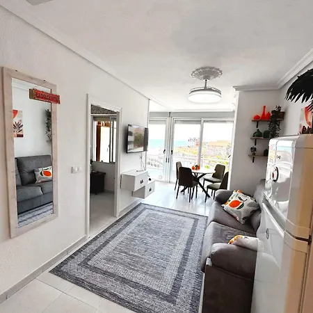 Casita Del Mar, Beachfront, Sea View, Free Wifi * Torrevieja